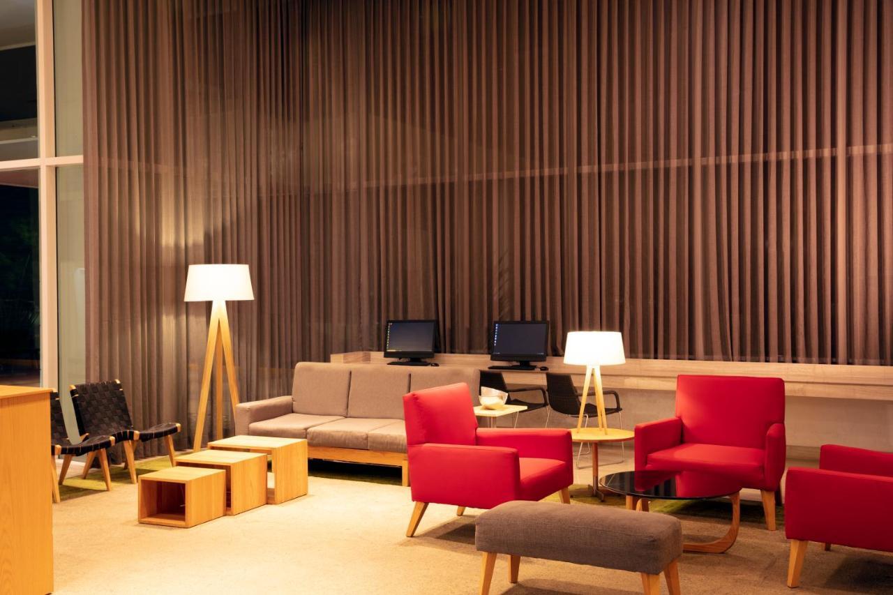 Fiesta Inn Morelia Altozano Экстерьер фото